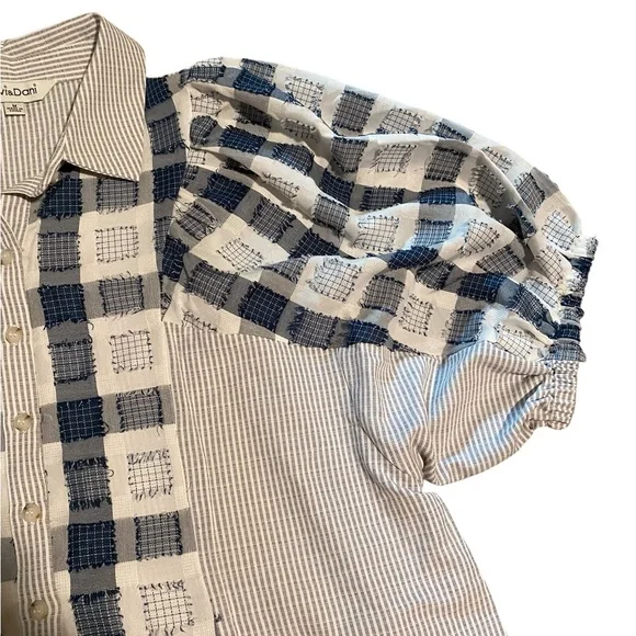 DAVI & DANI Blue & White Puff Sleeve Spliced Plaid Button-Front Top Size Medium - Picture 2 of 5